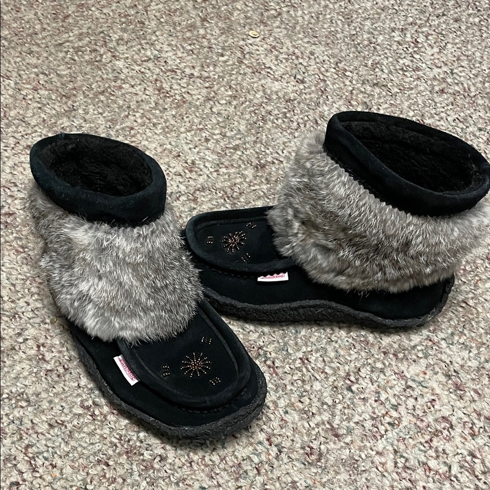Black suede and Gray real Fur-Lined beaded toe mukluks with fur lining